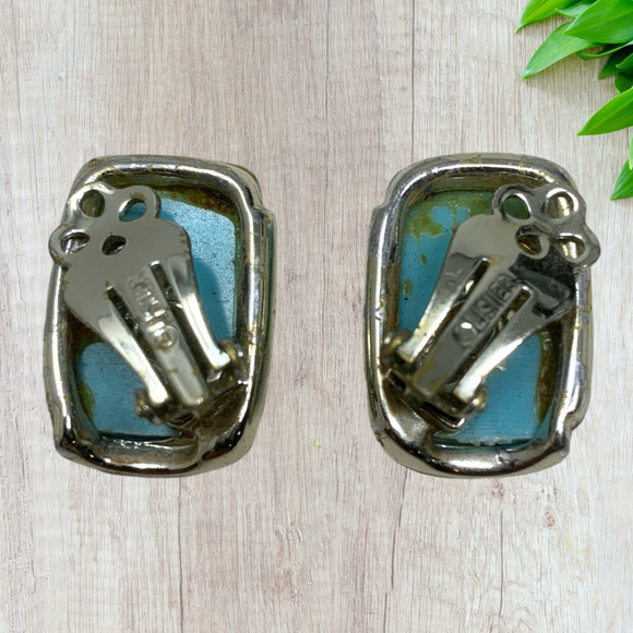 Vintage Lisner Turquoise Blue Grooved Acrylic Modernist Clip On Earrings Runway - Picture 2 of 6